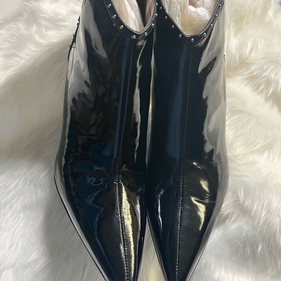 Authentic Beautiful Rockstar Black Patent Burberry Ankle Boots w/ Studs - Picture 2 of 16